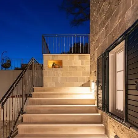 Beautiful New 3-bedroom House, Near Cavtat,parking Vila