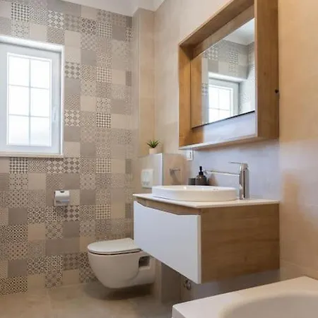 Beautiful New 3-bedroom House, Near Cavtat,parking Cavtat