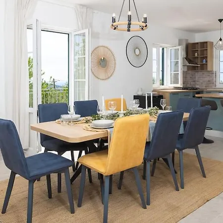 Beautiful New 3-bedroom House, Near Cavtat,parking Villa *