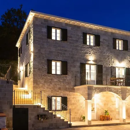 Villa Beautiful New 3-bedroom House, Near Cavtat,parking *