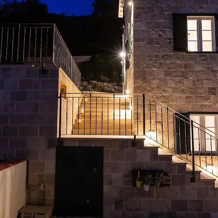 Beautiful New 3-bedroom House, Near Cavtat,parking * Cavtat