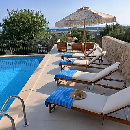 Beautiful New 3-bedroom House, Near Cavtat,parking Villa