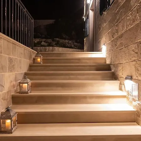 Beautiful New 3-bedroom House, Near Cavtat,parking