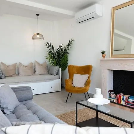 Beautiful New 3-bedroom House, Near Cavtat,parking Villa