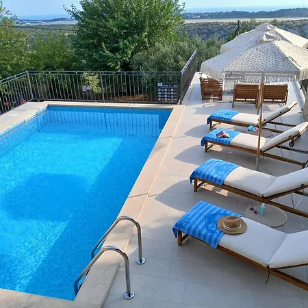 Beautiful New 3-bedroom House, Near Cavtat,parking *